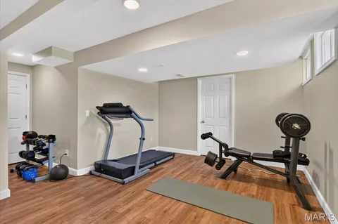$1,285,000 | 1059 Greystone Manor Parkway, Chesterfield, MO 63005
