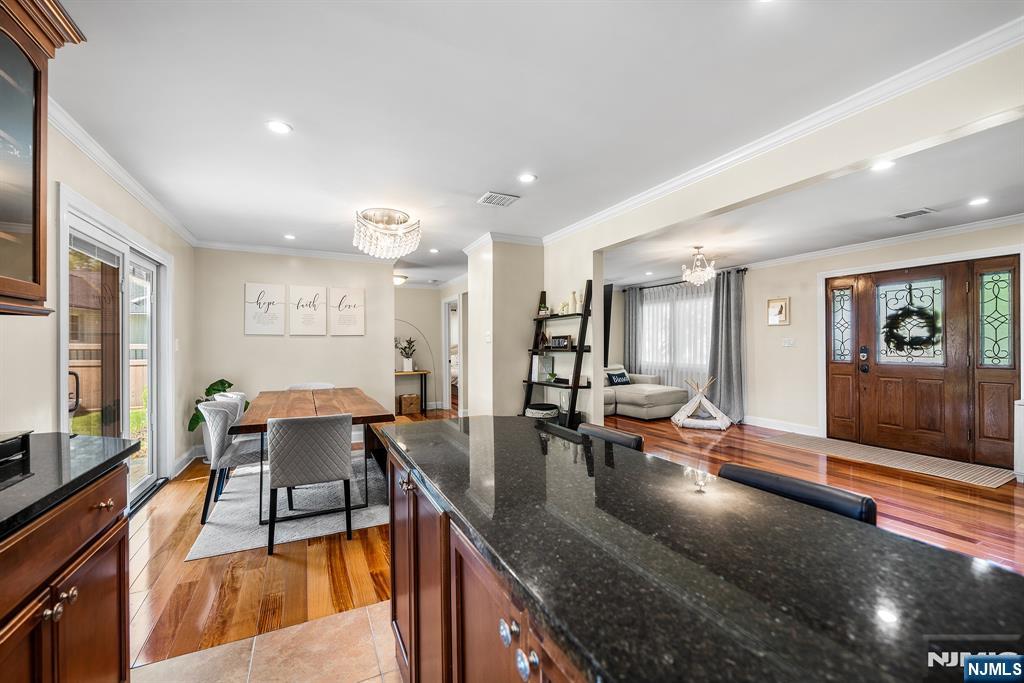 124 Crain Road Paramus, NJ 07652 - Photo 12 of 48