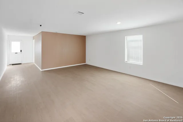 $1,595 | 3421 Sky Place, Seguin, TX 78155