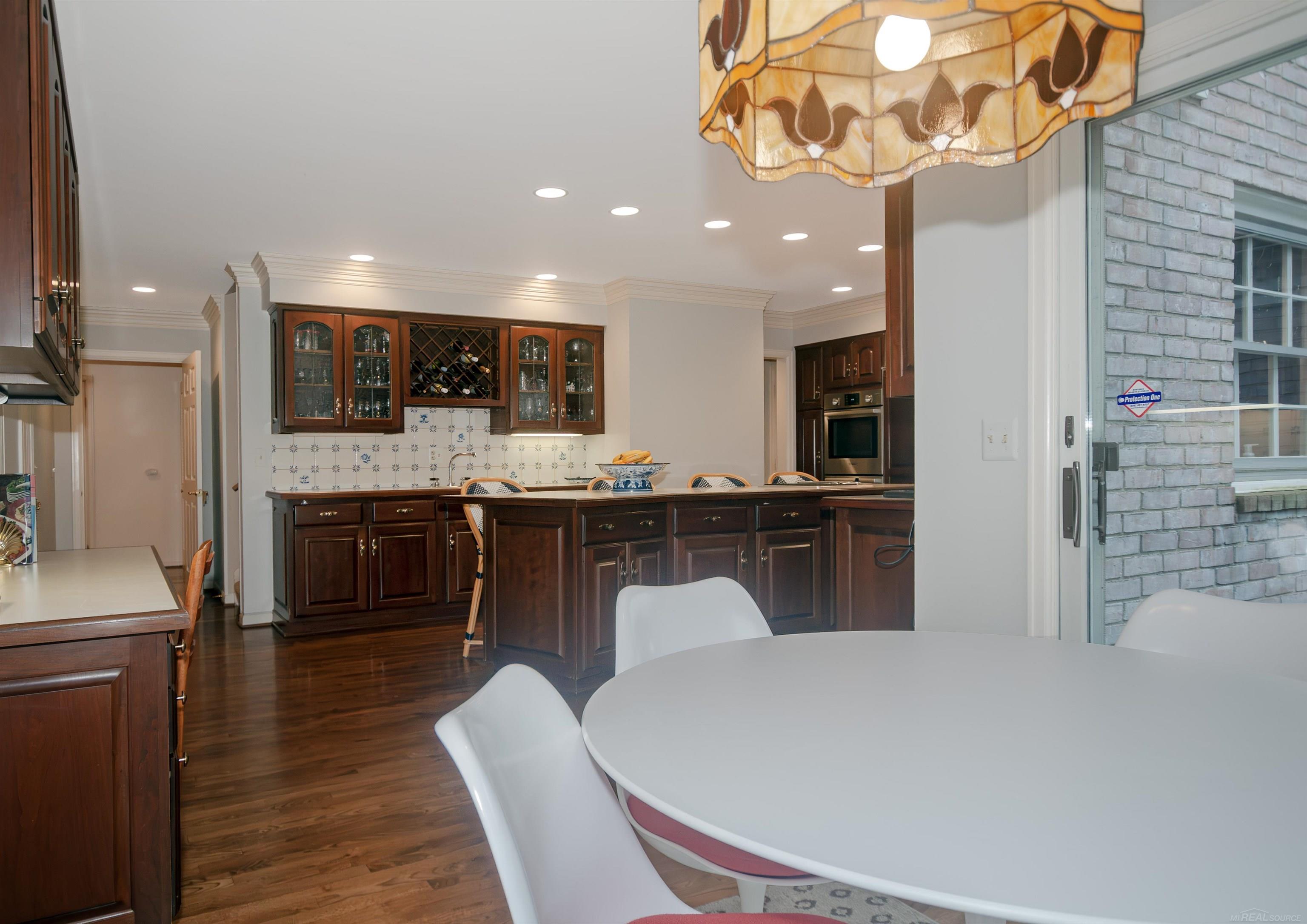 570 Oxford Road Grosse Pointe Woods, MI 48236 - Photo 32 of 99