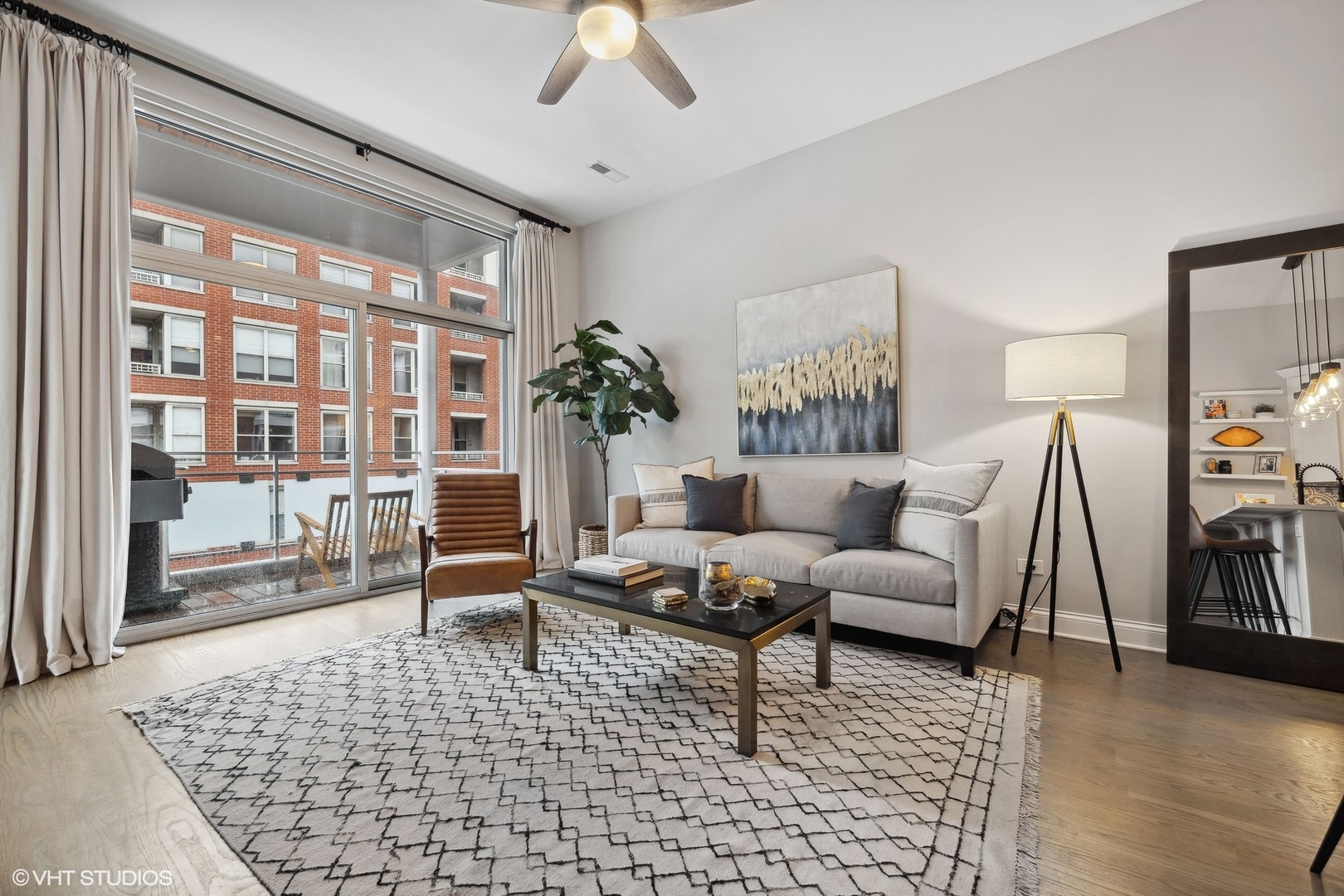 949 West Madison Street, Unit B409 Chicago, IL 60607 - Photo 3 of 16 Gallery Image 3