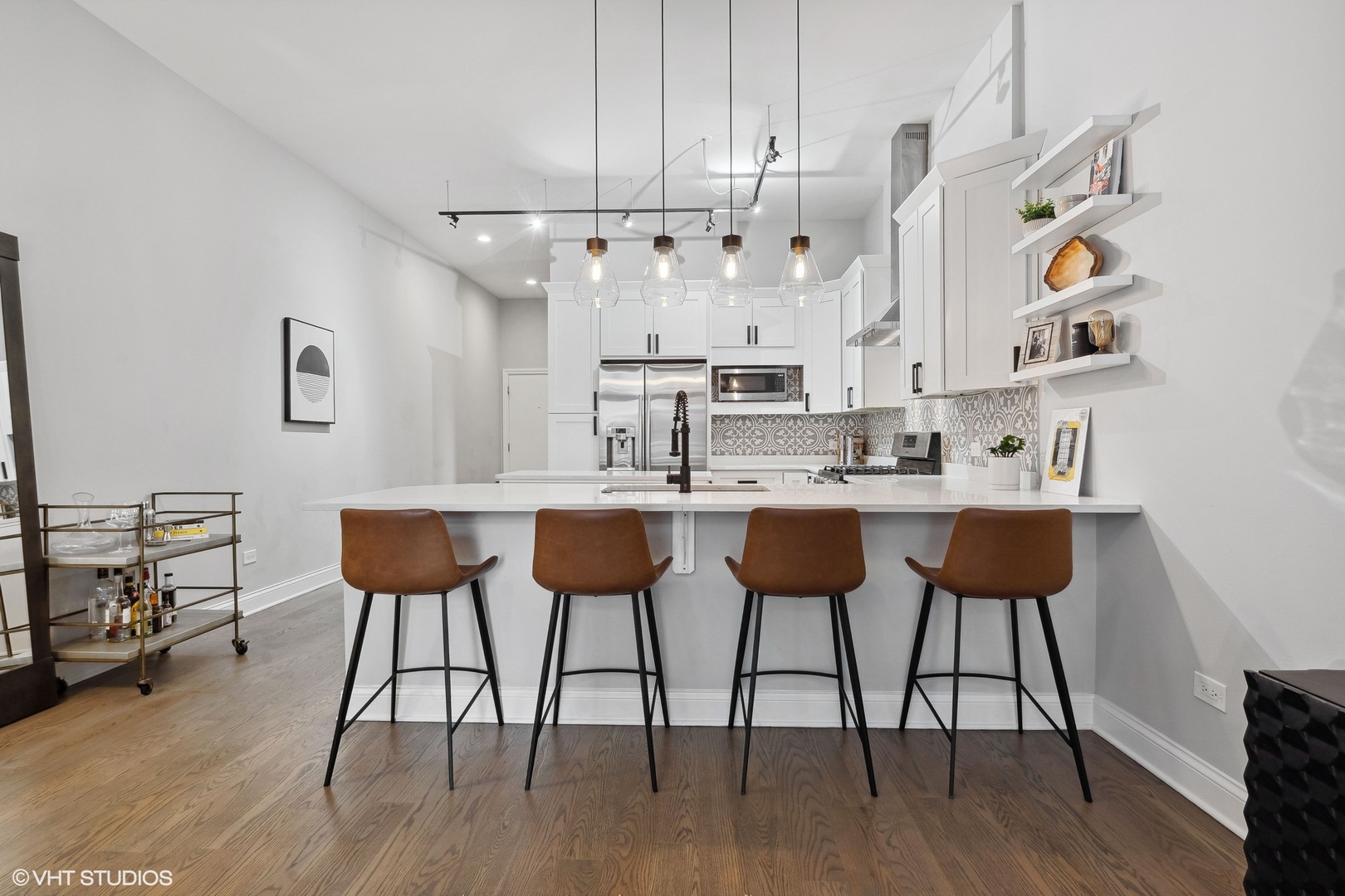 949 West Madison Street, Unit B409 Chicago, IL 60607 - Photo 5 of 16 Gallery Image 5