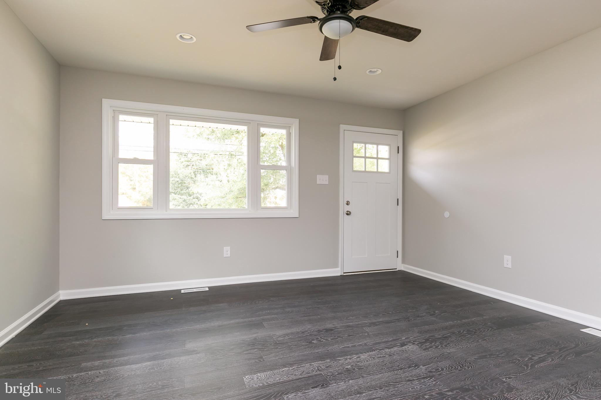 391 Tansboro Road Berlin, NJ 08009 - Photo 3 of 23