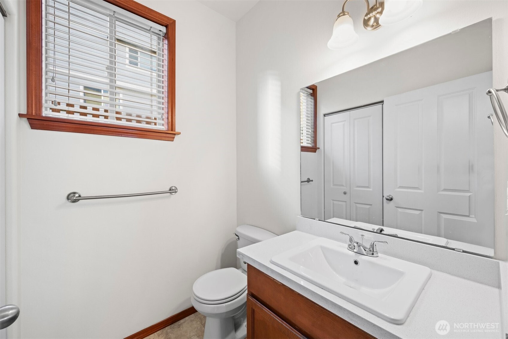 1128 Chestnut Street Everett, WA 98201 - Photo 13 of 34