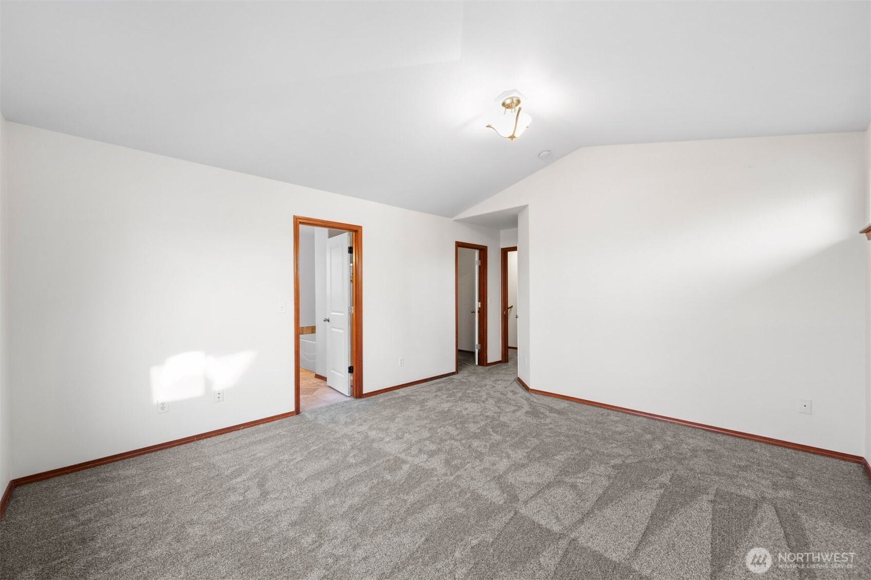 1128 Chestnut Street Everett, WA 98201 - Photo 17 of 34