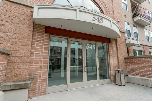 $2,495 | 545 North 1st Street, Unit 403, Minneapolis, MN 55401