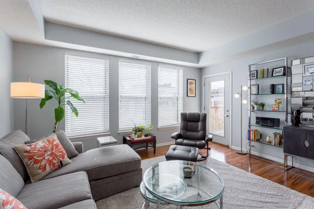 $2,495 | 545 North 1st Street, Unit 403, Minneapolis, MN 55401