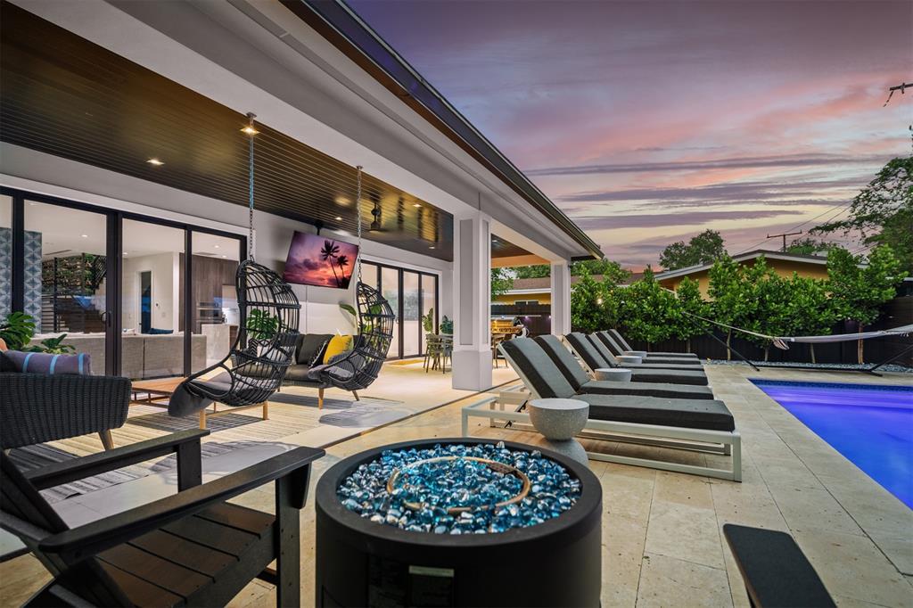 620 Southwest 12th Avenue Fort Lauderdale, FL 33312 - Photo 16 of 49 a outdoor space with lots of potted plants