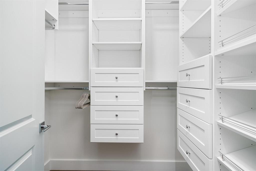 620 Southwest 12th Avenue Fort Lauderdale, FL 33312 - Photo 27 of 49 a view of an empty walk in closet