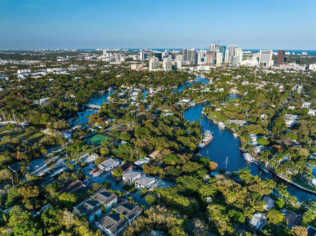 620 Southwest 12th Avenue Fort Lauderdale, FL 33312 - Photo 42 of 49 a view of a city