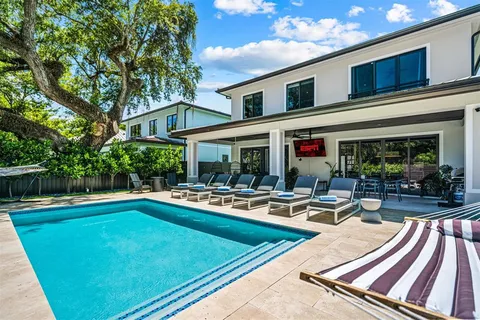 $1,750,000 | 620 Southwest 12th Avenue, Fort Lauderdale, FL 33312