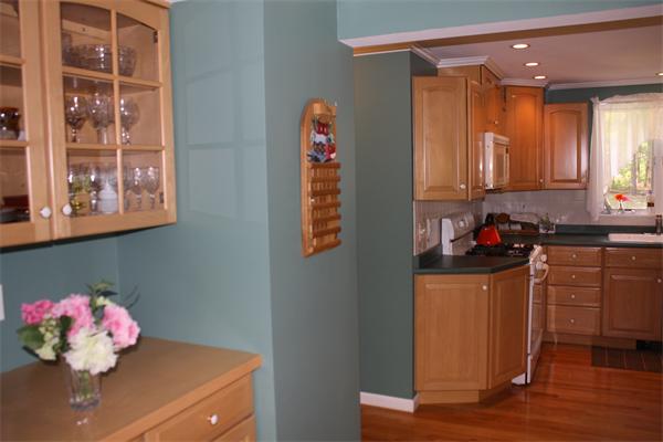 16 Spruce Road Westford, MA 01886 - Photo 10 of 24 Gallery Image 10