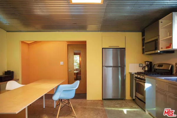 $12,000 | 2343 Eastern Court, Unit 1 & #2, Venice, CA 90291