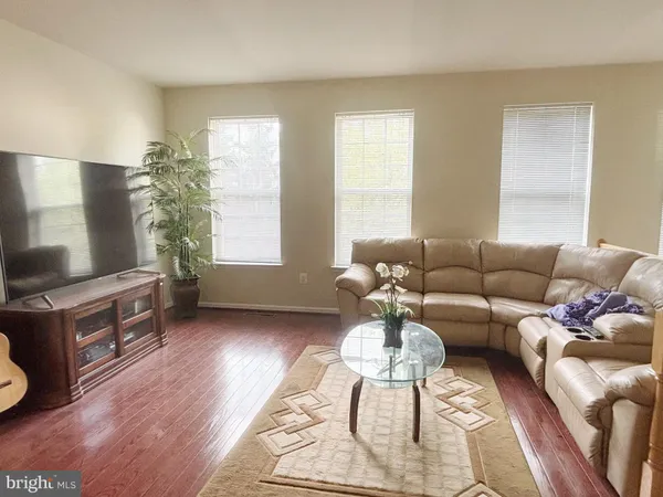 $3,500 | 12646 Heron Ridge Drive, Fairfax, VA 22030
