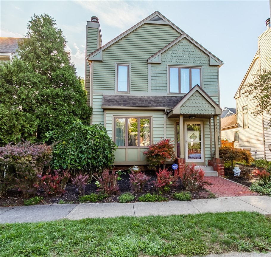 218 South Fitzhugh Street Rochester, NY 14608 - Photo 1 of 1 Welcome to Cornhill cozy.. 218 Fitzhugh