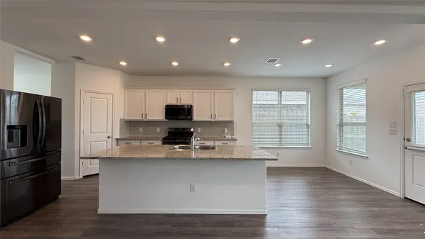 $2,595 | 9323 Darby Knoll Way, Houston, TX 77365