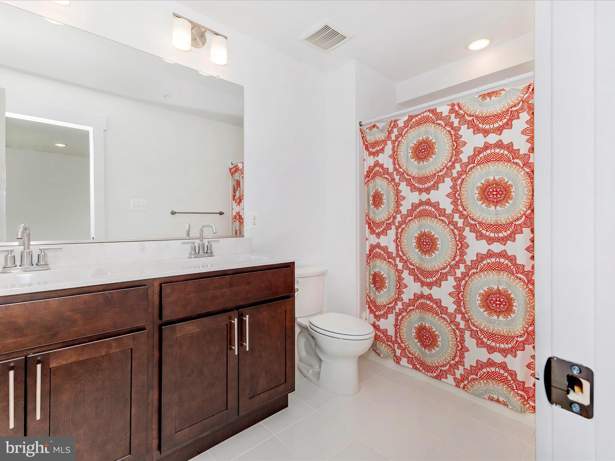 400 Waverley Drive Frederick, MD 21702 - Photo 27 of 53 Bathroom 2