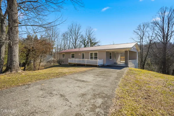 $229,000 | 1506 Mountain View Avenue East, Big Stone Gap, VA 24219