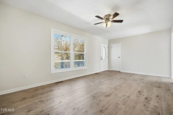 $229,000 | 1506 Mountain View Avenue East, Big Stone Gap, VA 24219