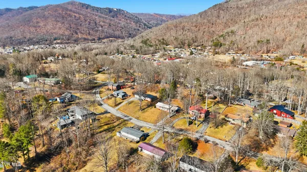 $229,000 | 1506 Mountain View Avenue East, Big Stone Gap, VA 24219