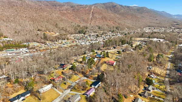 $229,000 | 1506 Mountain View Avenue East, Big Stone Gap, VA 24219