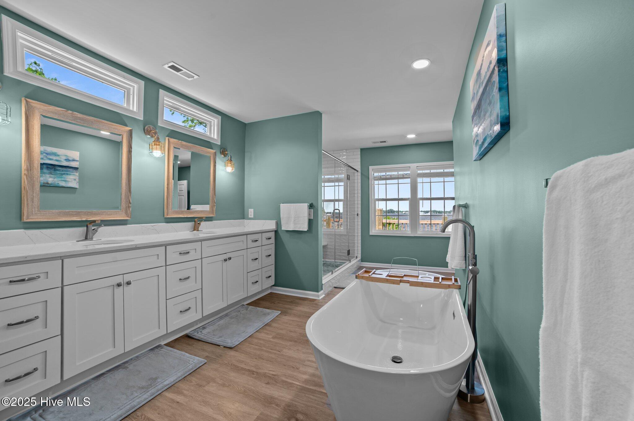 109 Edgewater Beach Road Washington, NC 27889 - Photo 11 of 70 51-web-or-mls-LHV_5611