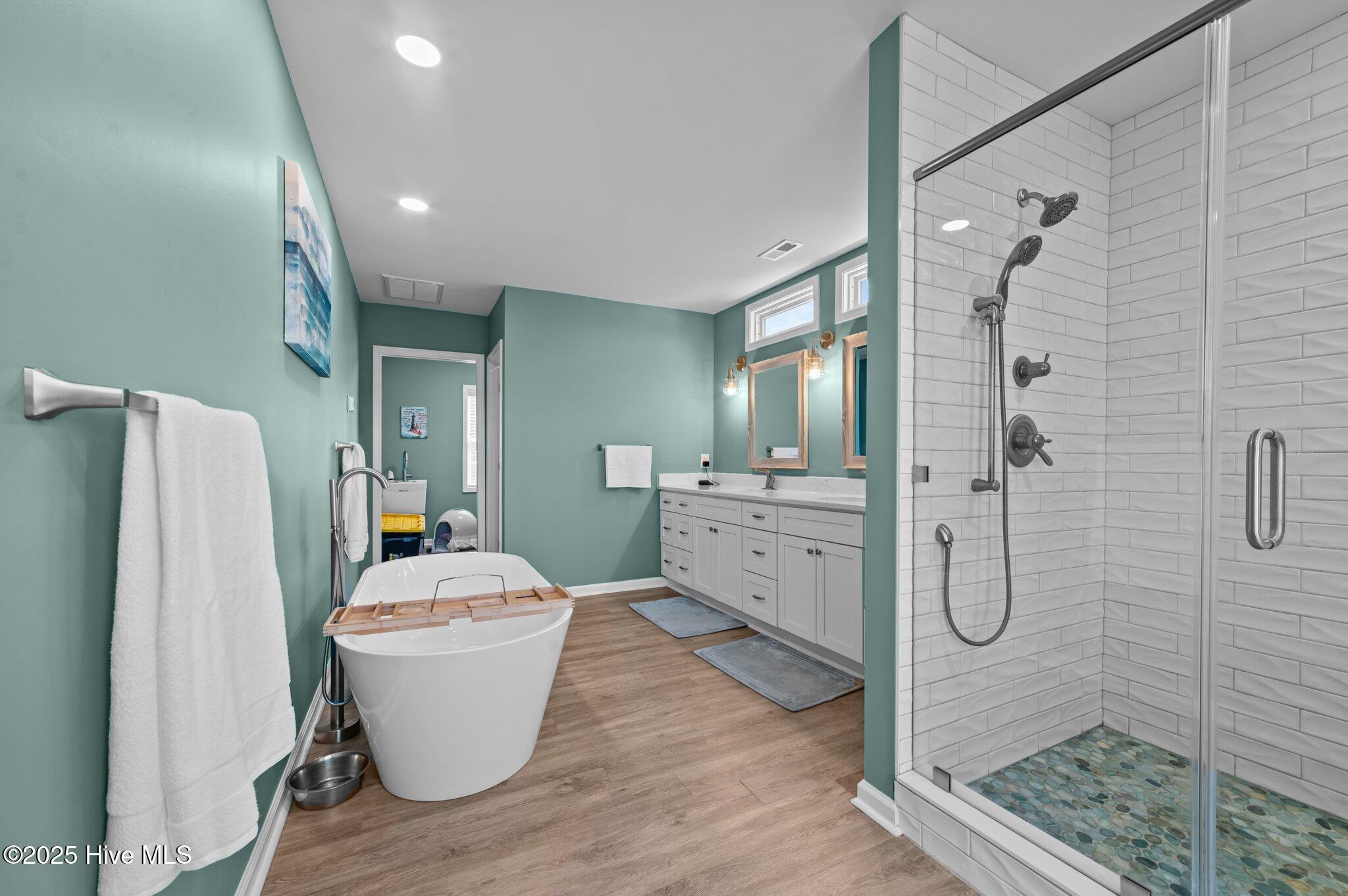 109 Edgewater Beach Road Washington, NC 27889 - Photo 15 of 70 49-web-or-mls-LHV_5605