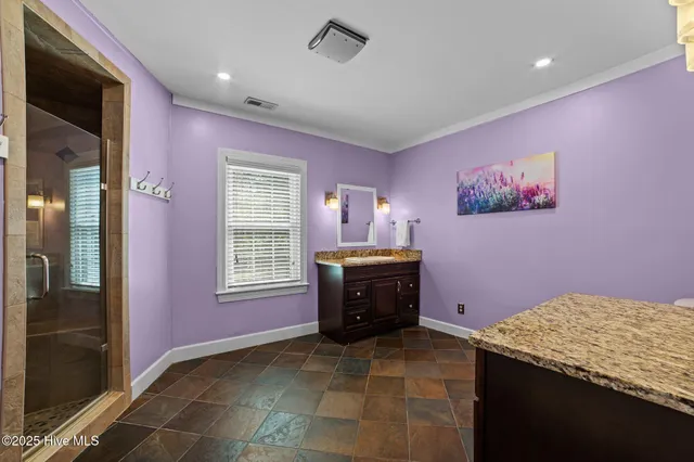 $529,000 | 109 Edgewater Beach Road, Washington, NC 27889