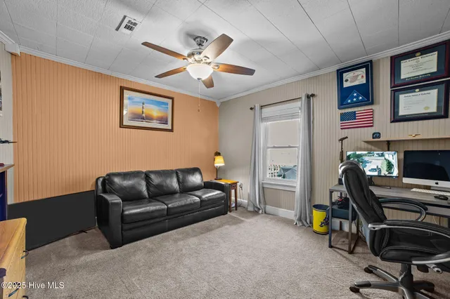 $529,000 | 109 Edgewater Beach Road, Washington, NC 27889