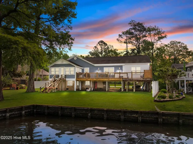$529,000 | 109 Edgewater Beach Road, Washington, NC 27889