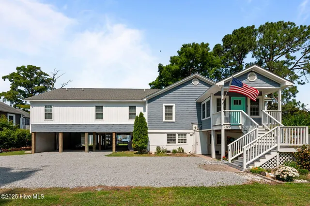$529,000 | 109 Edgewater Beach Road, Washington, NC 27889
