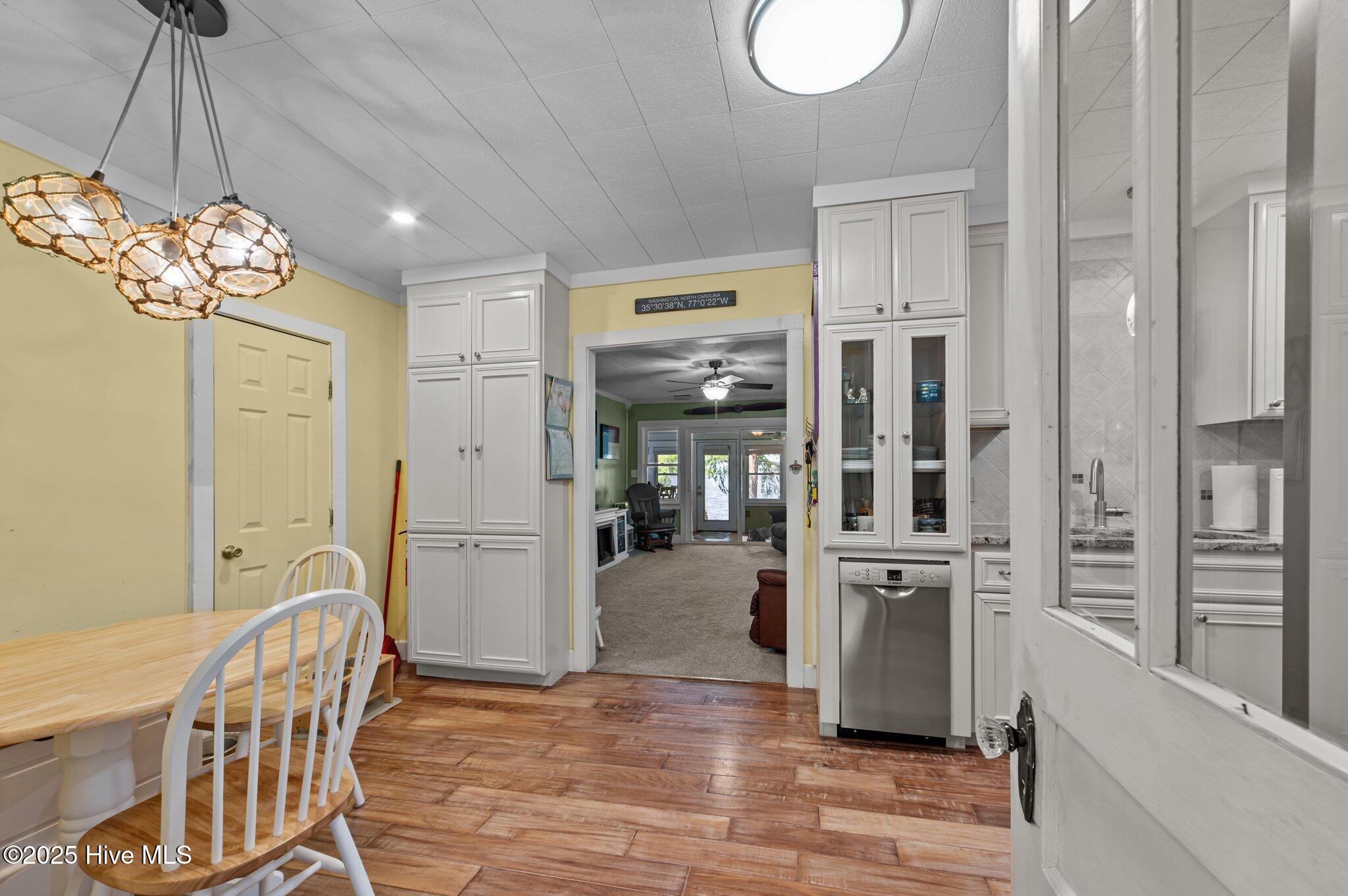 109 Edgewater Beach Road Washington, NC 27889 - Photo 8 of 70 32-web-or-mls-LHV_5539