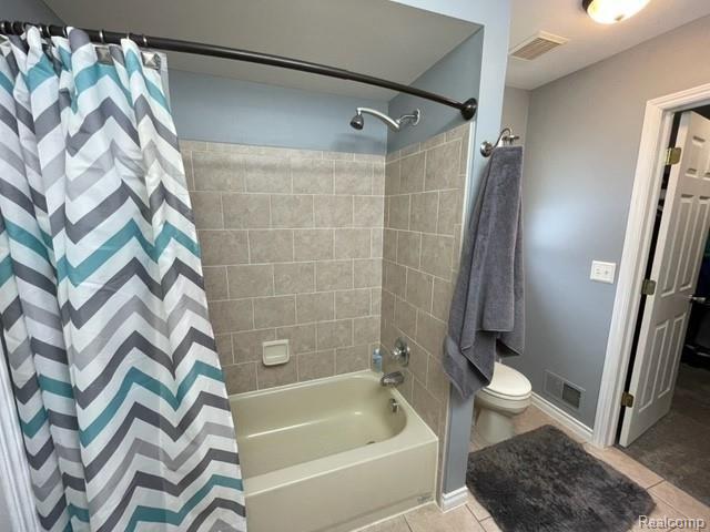 5020 Drayton Road Clarkston, MI 48346 - Photo 25 of 54 Master Bath5.jpg