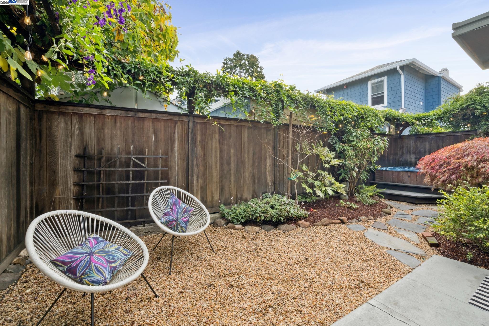 3047 Halcyon Court Berkeley, CA 94705 - Photo 35 of 45 a bathroom with a toilet a shower and a garden