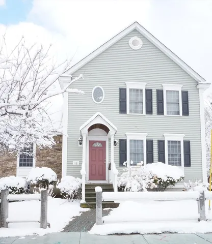 $3,200 | 118 Smith Street, Unit 118, Lowell, MA 01851