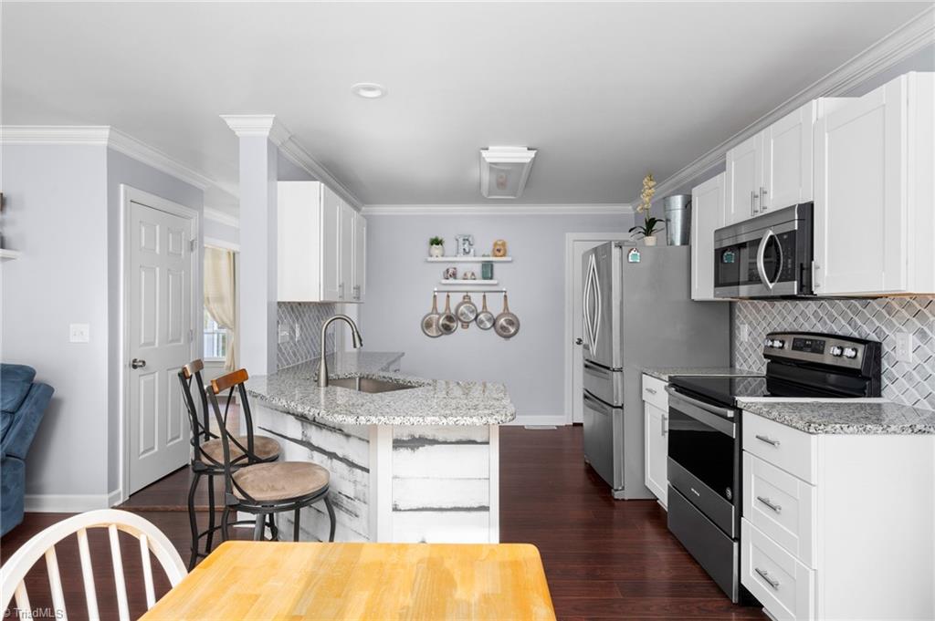 7514 Fairhaven Road Browns Summit, NC 27214 - Photo 16 of 49 Kitchen