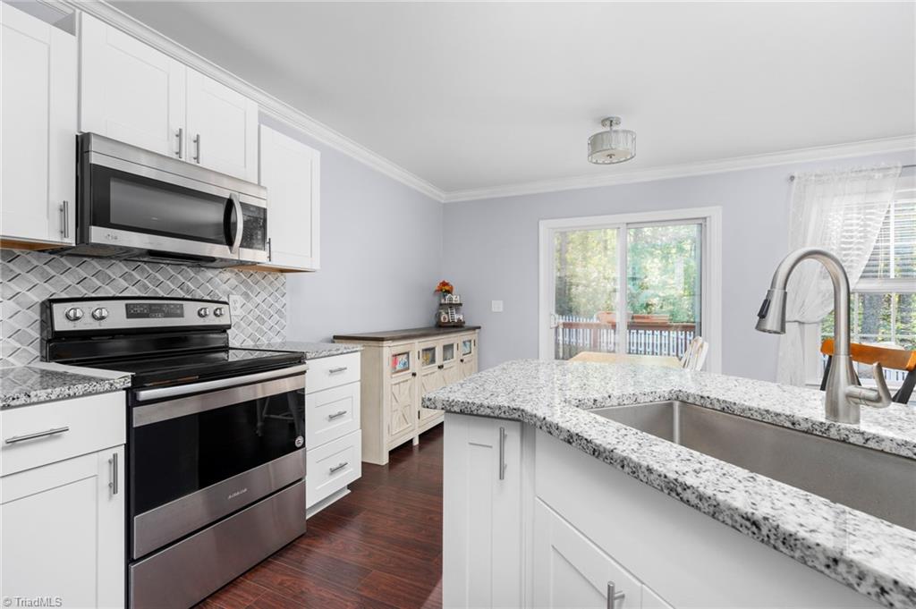 7514 Fairhaven Road Browns Summit, NC 27214 - Photo 20 of 49 Kitchen