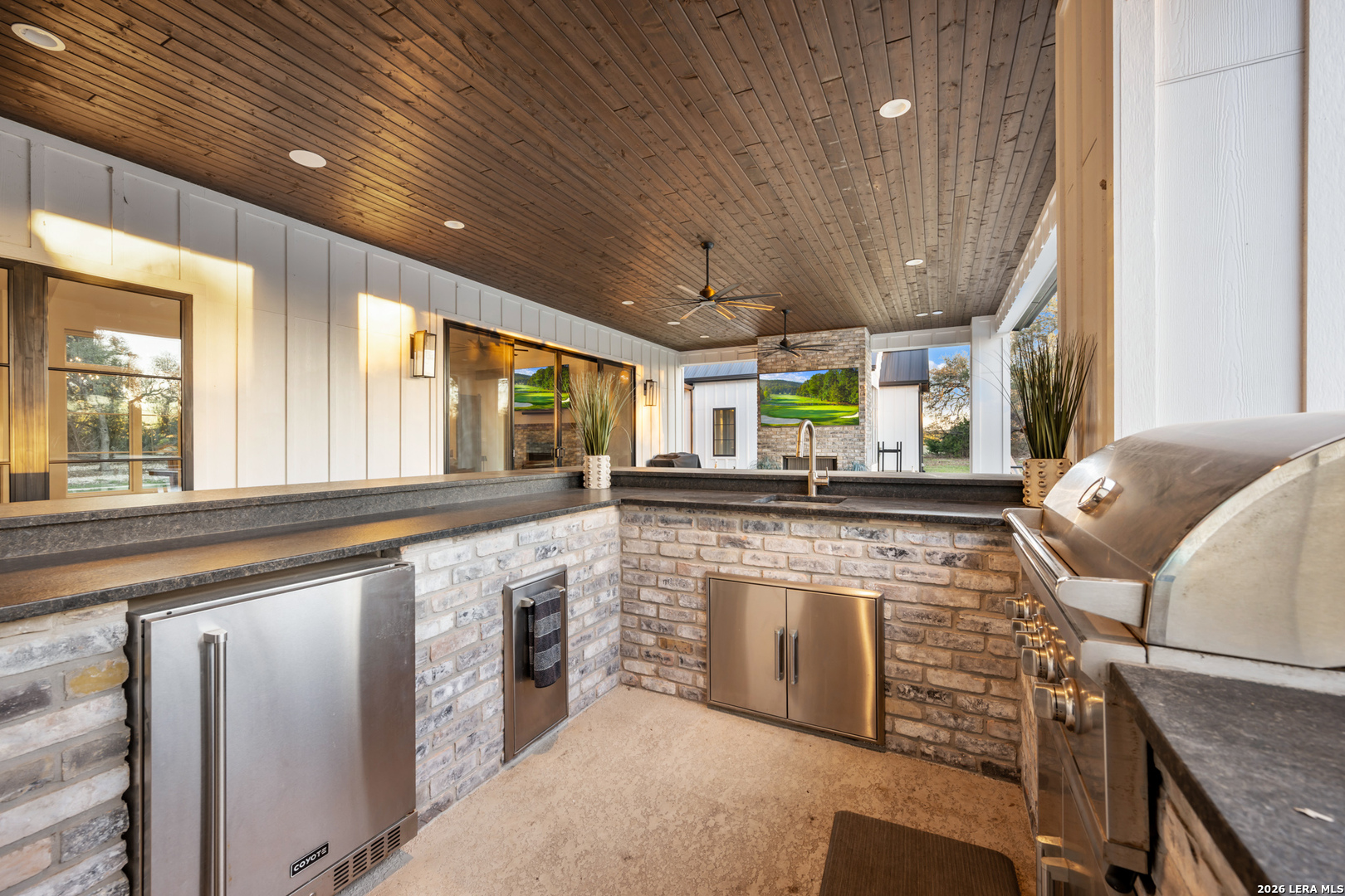 31952 Smithson Valley Road Bulverde, TX 78163 - Photo 32 of 41