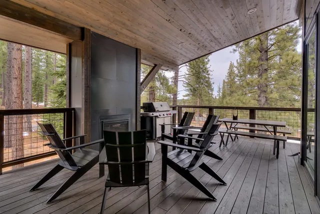 a view of a dining room and livingroom view