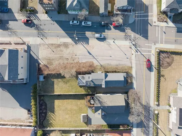 $899,000 | 126 Boon Street, Narragansett, RI 02882