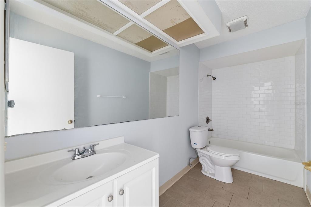 1284 London Avenue Spring Hill, FL 34606 - Photo 14 of 40