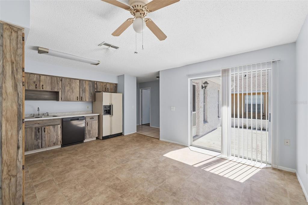 1284 London Avenue Spring Hill, FL 34606 - Photo 6 of 40