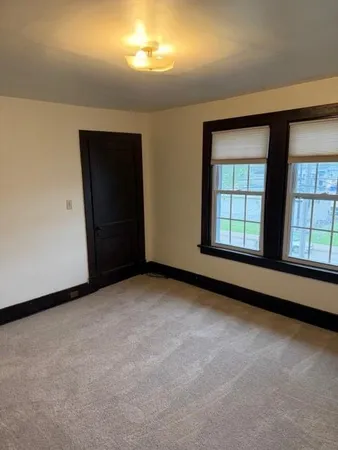 $1,250 | 810 5th Avenue, Coraopolis, PA 15108