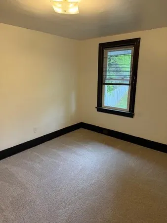 $1,250 | 810 5th Avenue, Coraopolis, PA 15108