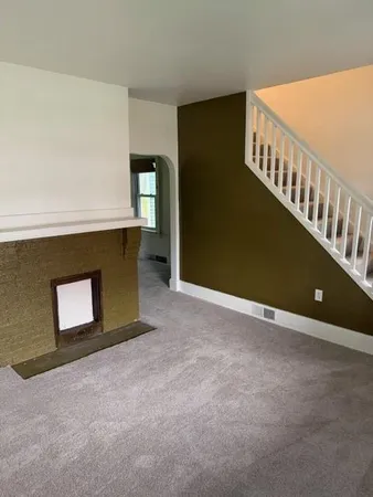 $1,250 | 810 5th Avenue, Coraopolis, PA 15108