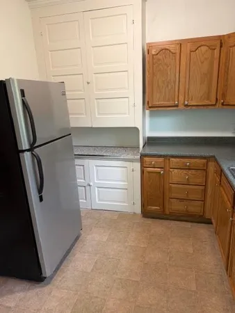 $1,250 | 810 5th Avenue, Coraopolis, PA 15108