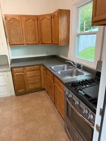 $1,250 | 810 5th Avenue, Coraopolis, PA 15108