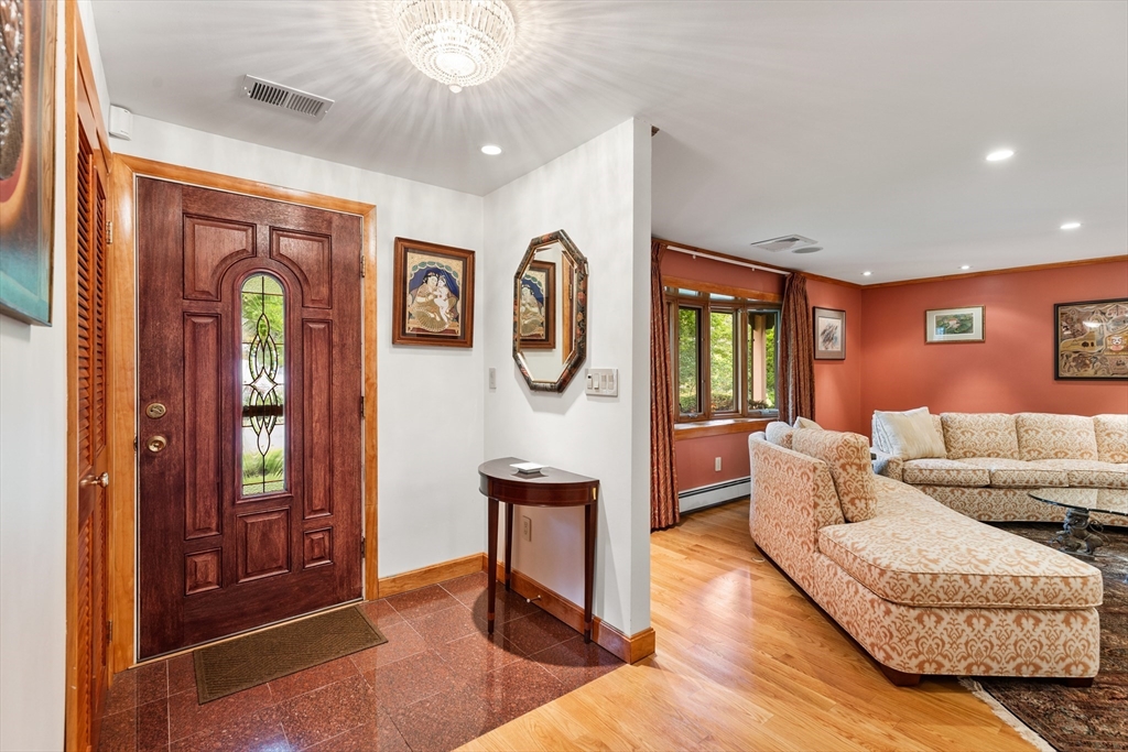 6 Maureen Road Lexington, MA 02420 - Photo 4 of 36