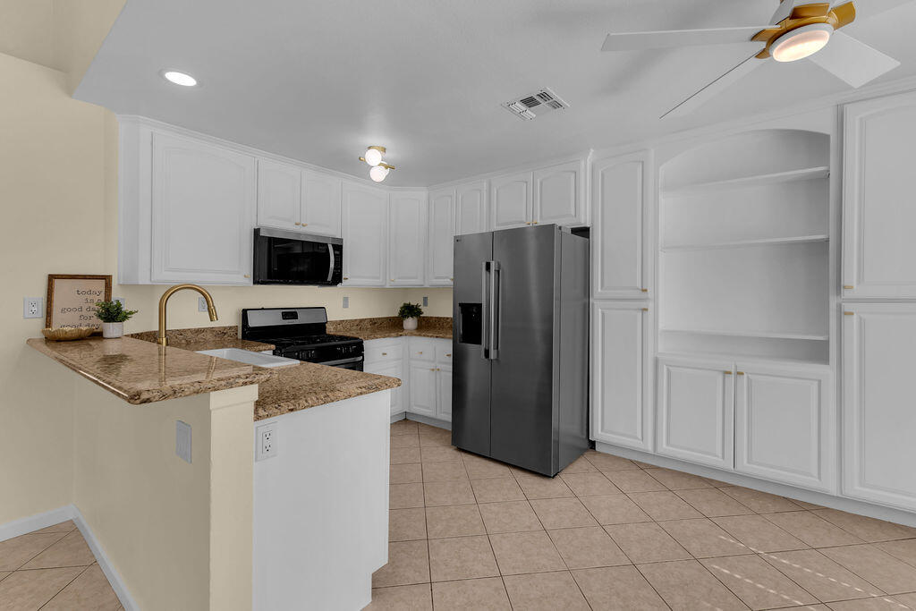 40780 Breezy Pass Road, Unit A Palm Desert, CA 92211 - Photo 14 of 46 IMG_5881