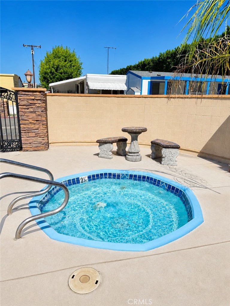 8600 Contreras Street, Unit 54 Paramount, CA 90723 - Photo 11 of 13 Jucuzzi in Community